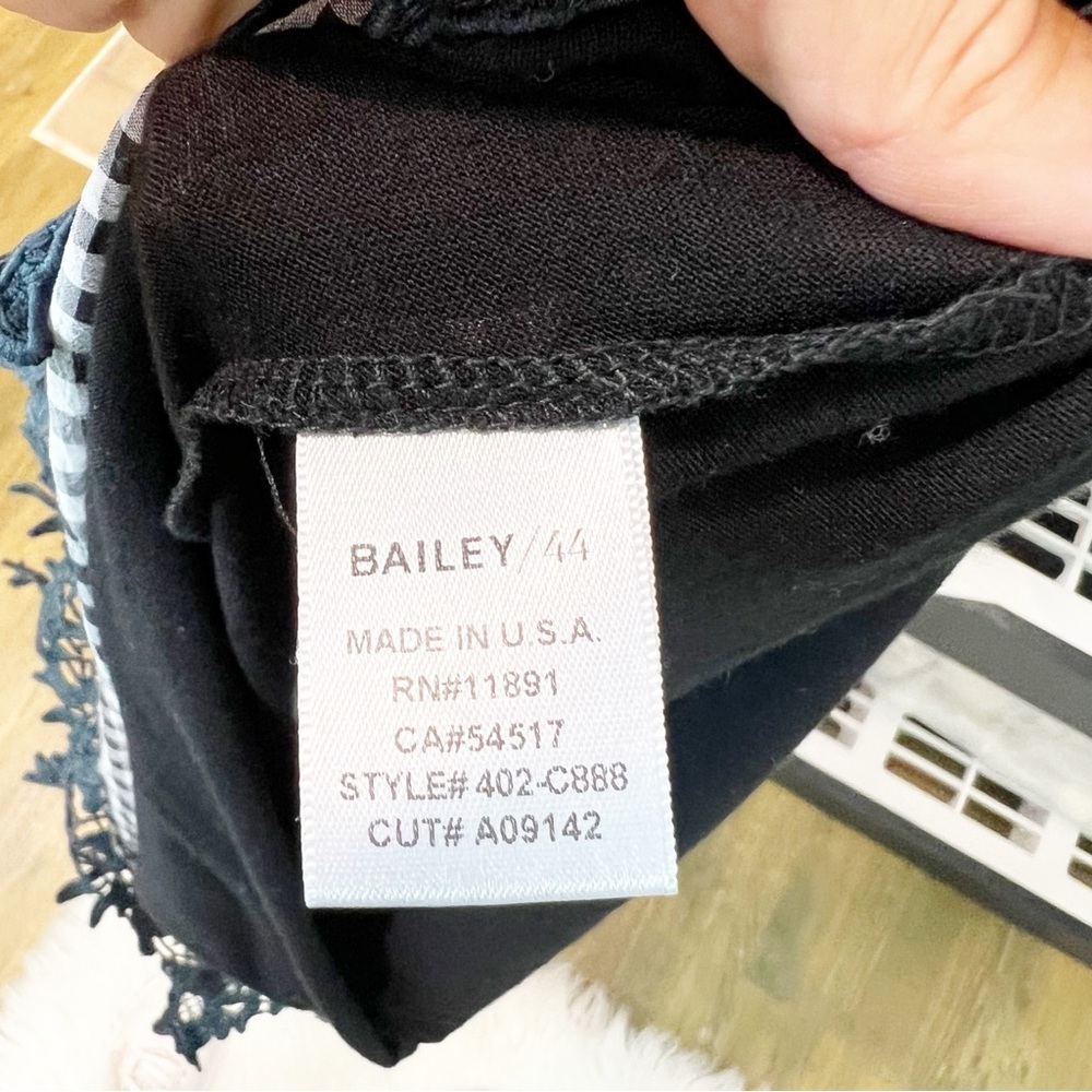BAILEY 44 NAVY GRAY GINGHAM PLAID OFF SHOULDER EYELET TRIM BLOUSE WOMENS SMALL - Picture 6 of 6